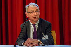 Dr. Hansjörg Hofer bei der Veranstaltung