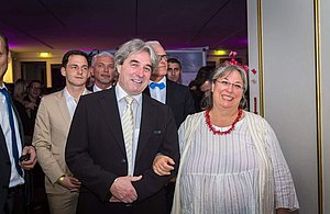 Dr. Buchinger (links) mit Frau Dr.in Schmon (rechts) am Diversity Ball